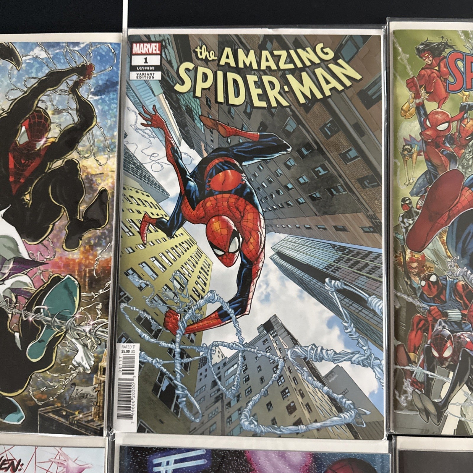 Spider-Man, spider Gwen, Miles Morales, Silk. Lobos Exclusive variant cover set