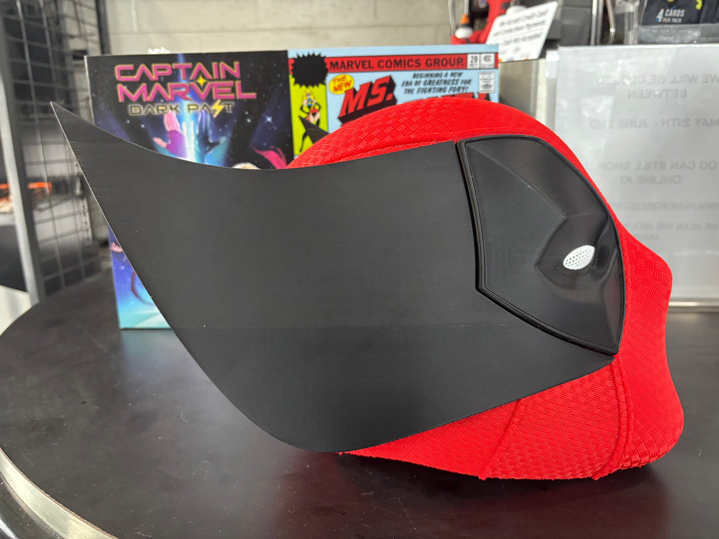 Deadpool and Wolverine  - 6-Piece Magnetic Hero Mask Display